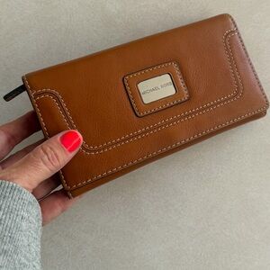 Michael Kors Brookville trifold leather wallet